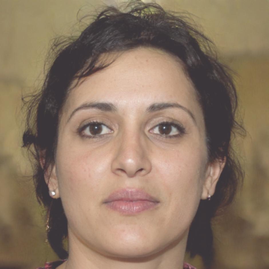 Portrait de Léonie Beaumont, analyste financière senior